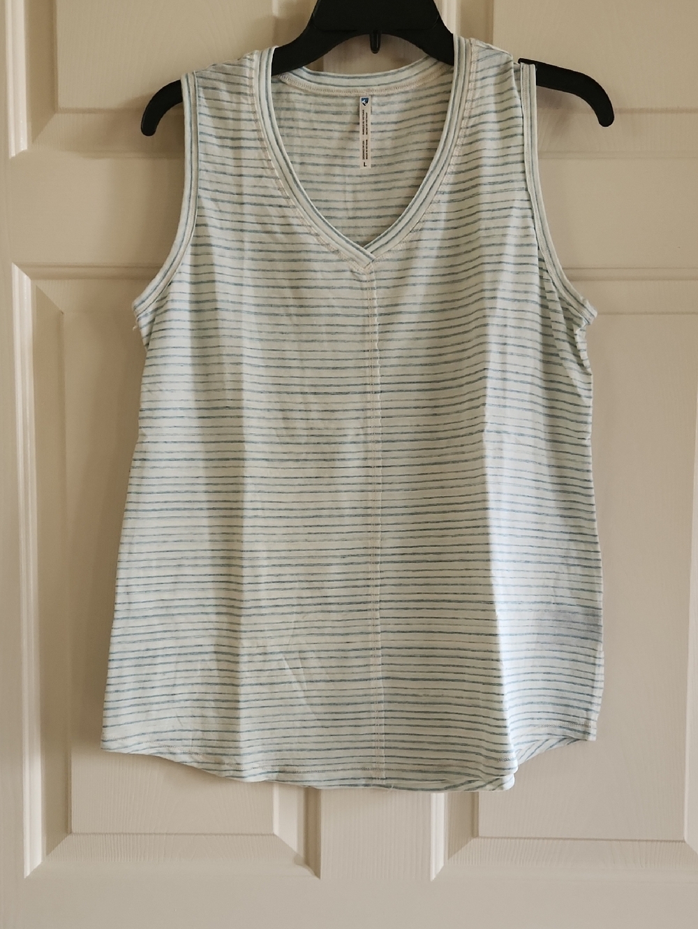 Kuhl Women's Light Blue & White Striped V-Neck Tank Top
